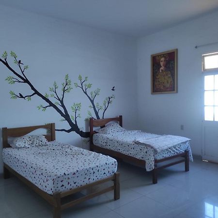 טרוחיו 717 Pizarro Guesthouse מראה חיצוני תמונה