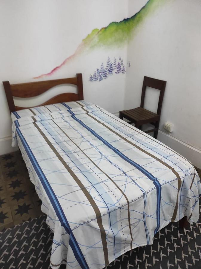 טרוחיו 717 Pizarro Guesthouse מראה חיצוני תמונה