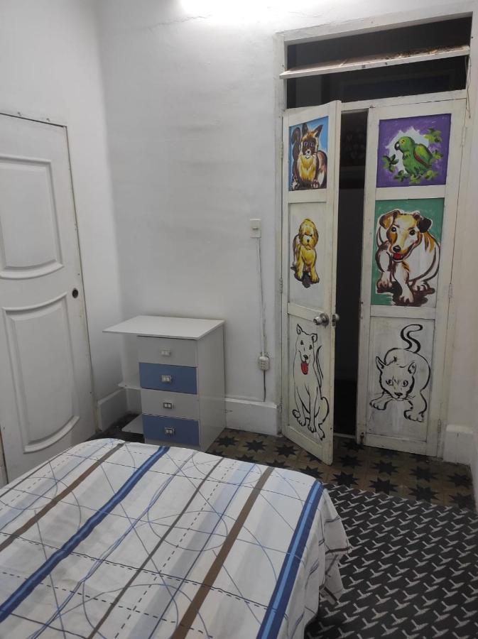 טרוחיו 717 Pizarro Guesthouse מראה חיצוני תמונה